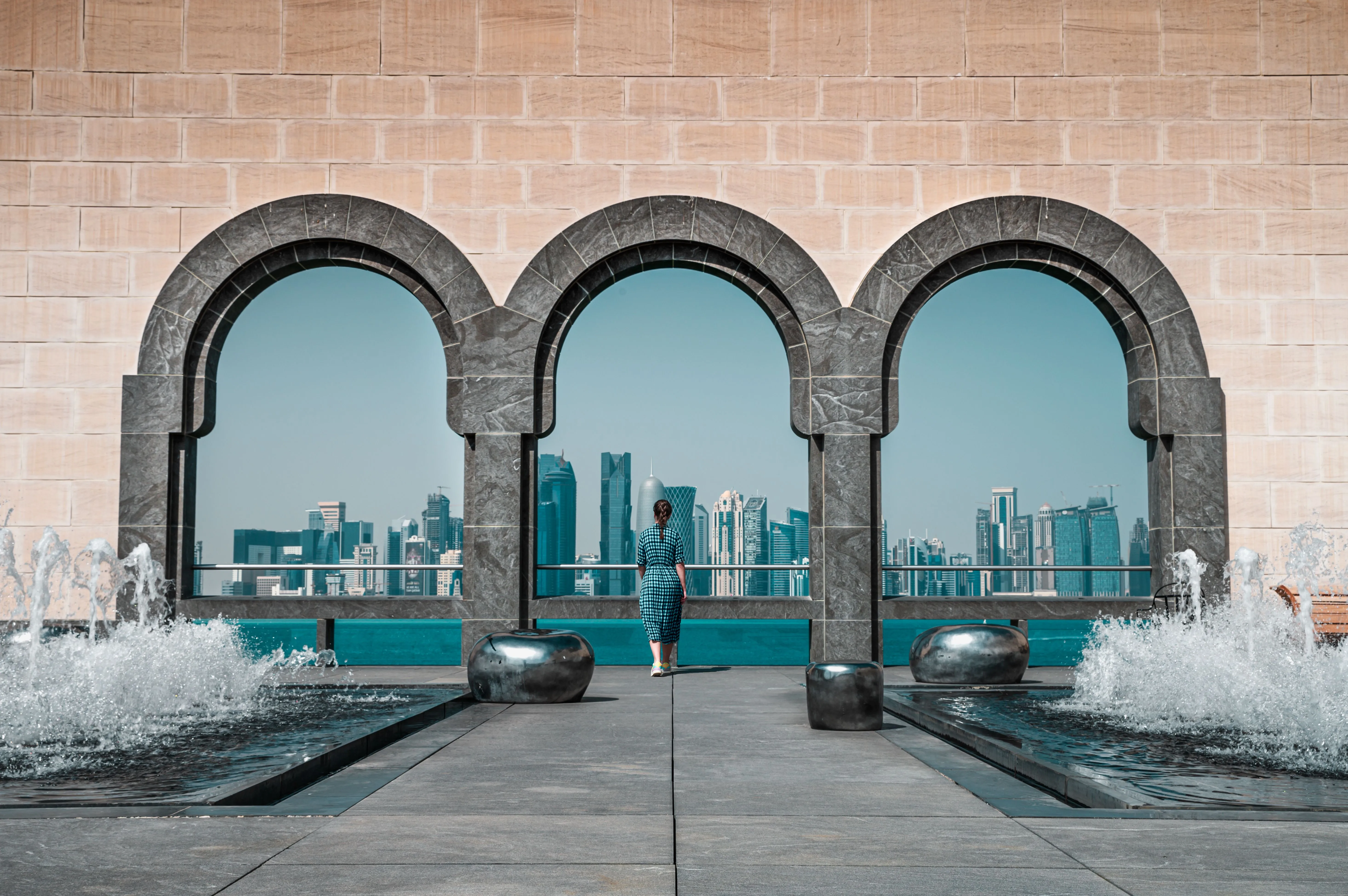 eSIM Qatar Travel Guide: Land Connected in Doha Without Searching for a SIM Card